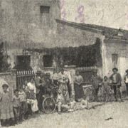 Farmacia-di-Mareno-di-Piave-con-gruppo-di-persone---1912.jpg